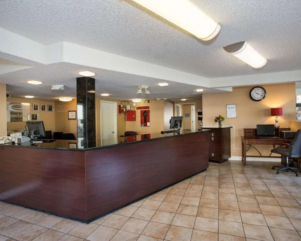 MorningGlory Inn & Suites