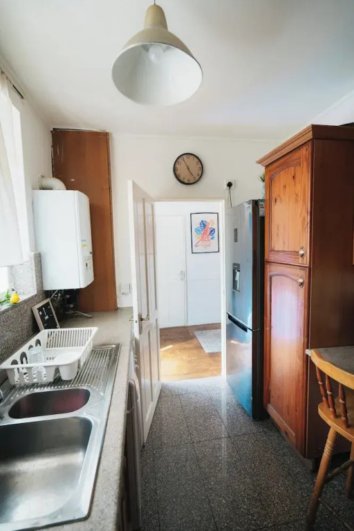 Stylish London Apartment in Hallfield Estate