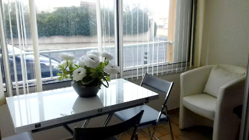 Studio in Agde, With Private Pool and Furnished Terrace - 50 m From th