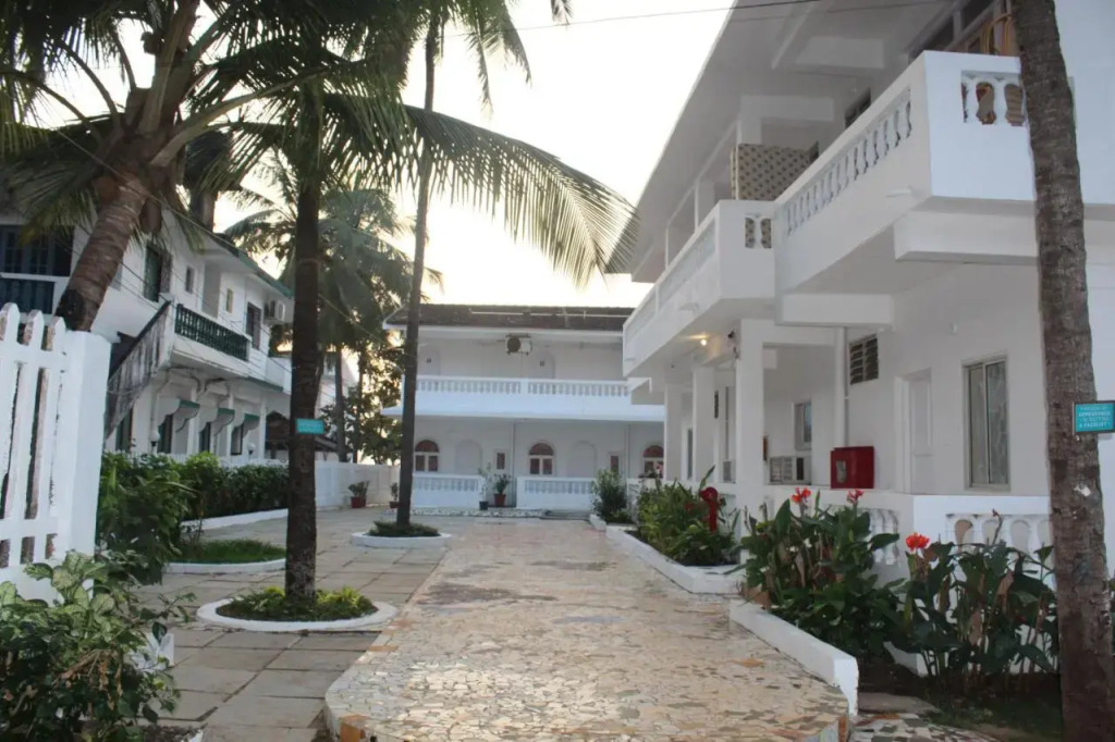 Qees Empire Beachfront Resort