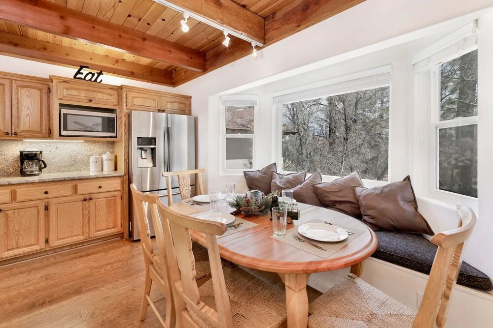 2010-lassen Paradise 4 Bedroom Home by RedAwning