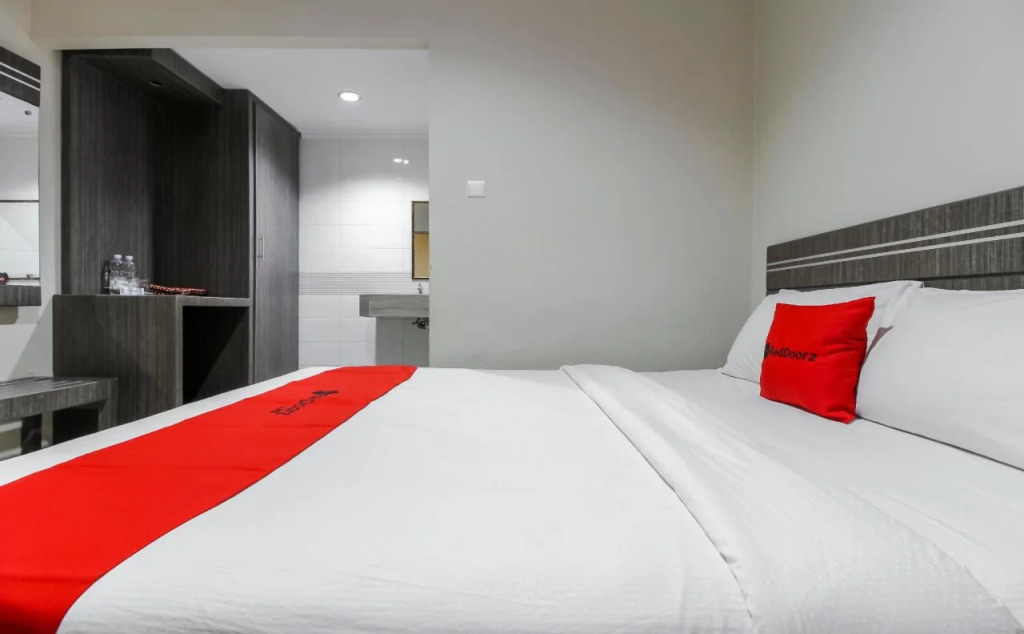 RedDoorz Plus Syariah @ Jalan Sriwijaya Medan