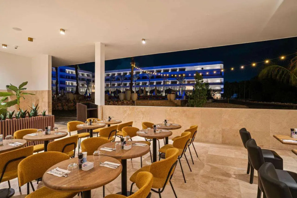 The Rif At Mangrove Beach Corendon Curacao All-Inclusive, Curio by Hilton