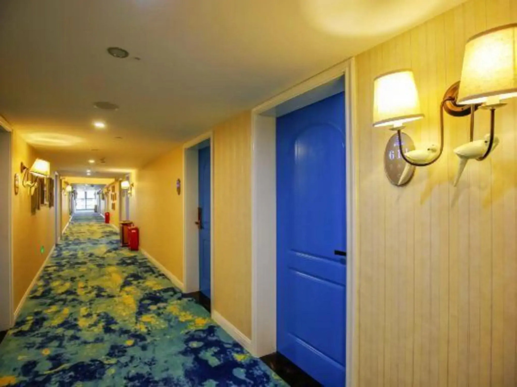 Xihuan Hotel (Chengdu Zhaojue Temple South Road Metro Station)