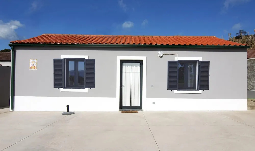 House With 2 Bedrooms in Praia do Almoxarife, With Wonderful sea View, Terrace and Wifi Near the Beach
