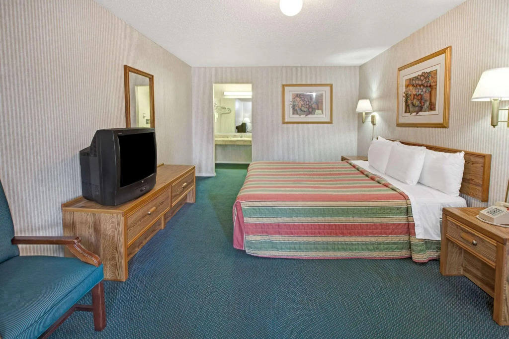 Knights Inn South Houston