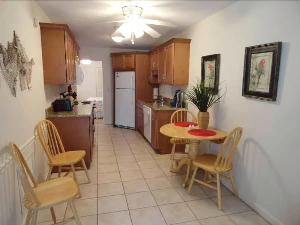 4 Beach Lovers - Unit 3