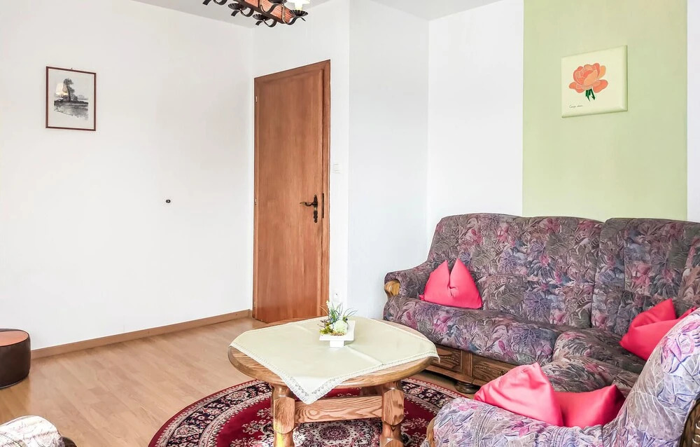 2 Bedroom Awesome Home In Burg-Reuland