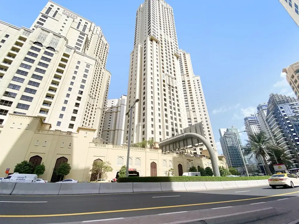 WelHome - Waterfront Family-Size Apt With JBR Beach Access