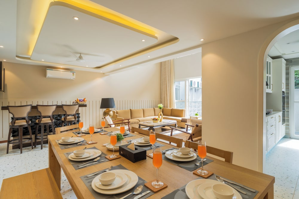 Elivaas Solace AquaVista 5BHK Villa