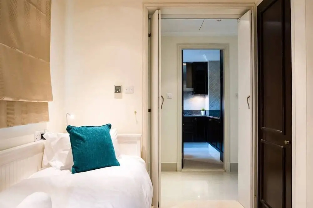 Secluded Apartment in the Heart of Downtown