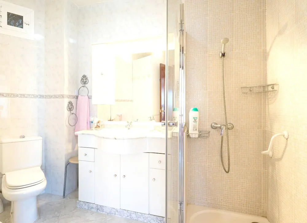 Apartment With 2 Bedrooms in Benalmádena, With Wonderful sea View, Shared Pool and Wifi