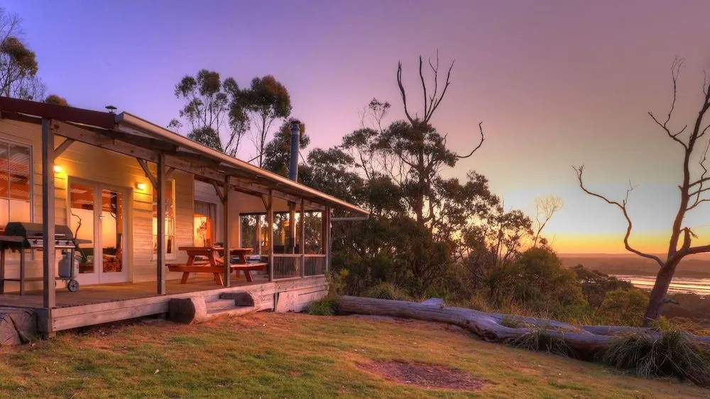 Island View Spa Cottage