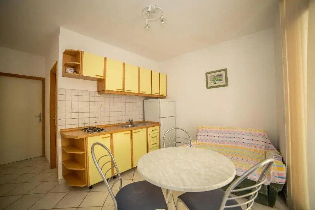 Gulin Apartments