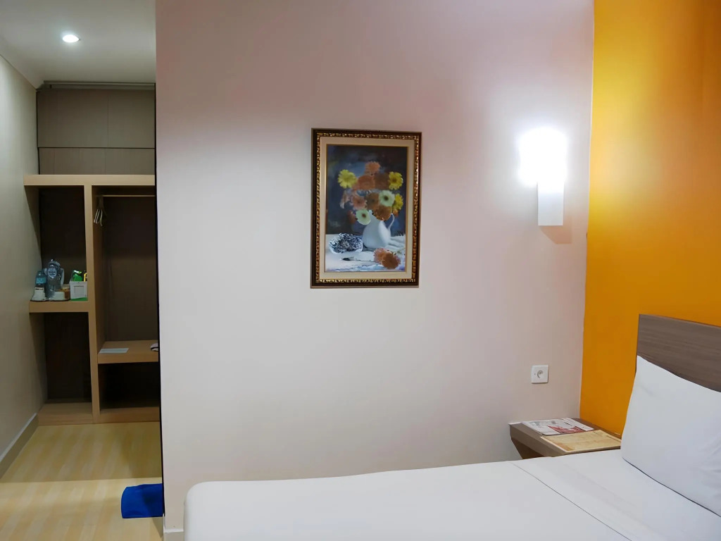 Grand Sari Hotel