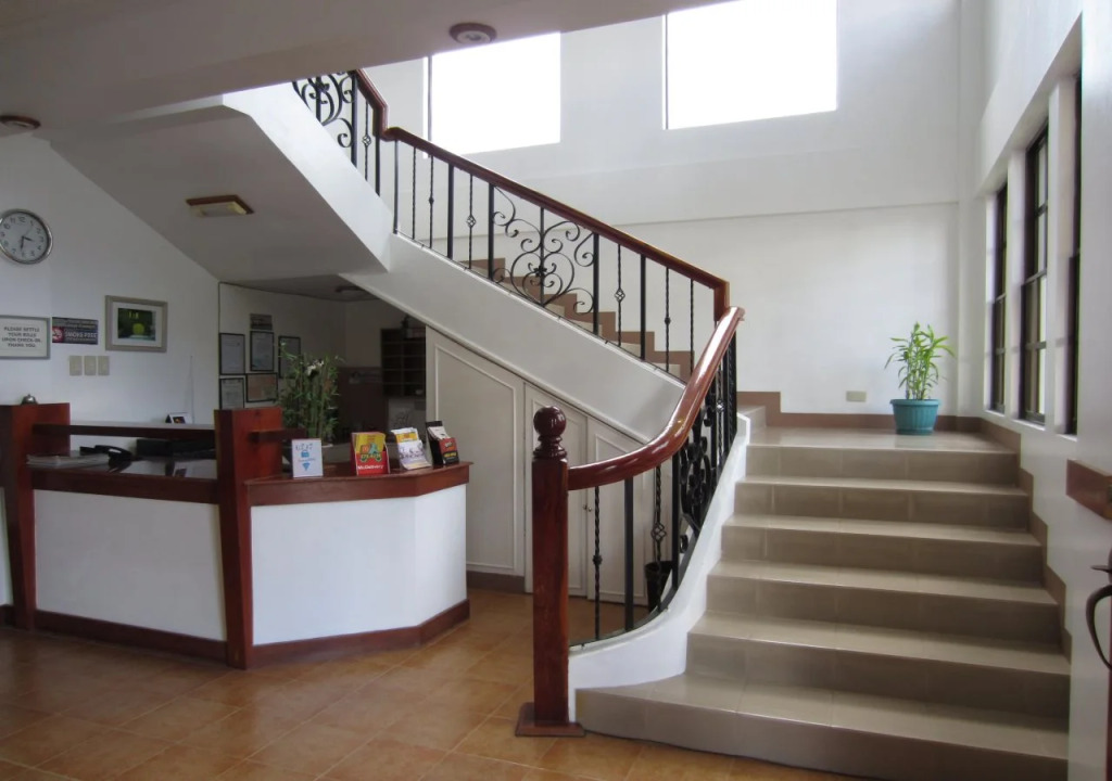 Hotel Morning Side Hills Rooms for Rent