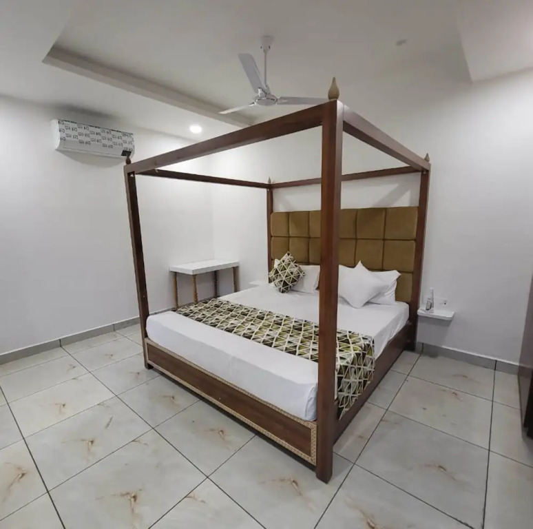 TGI Insignia Resort & Villa's