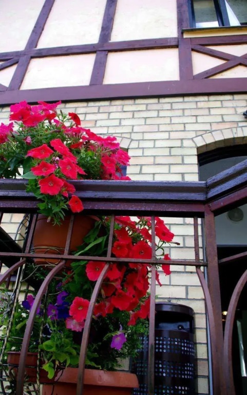 Villand Hotel with Free Private Parking and Self Check In