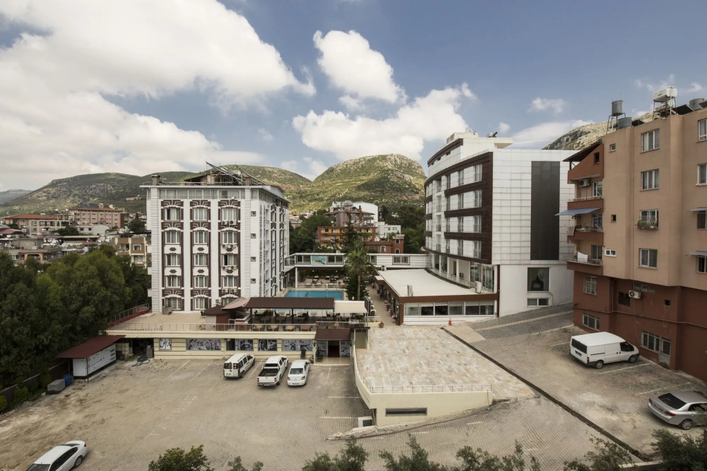 Tarbus Hotel