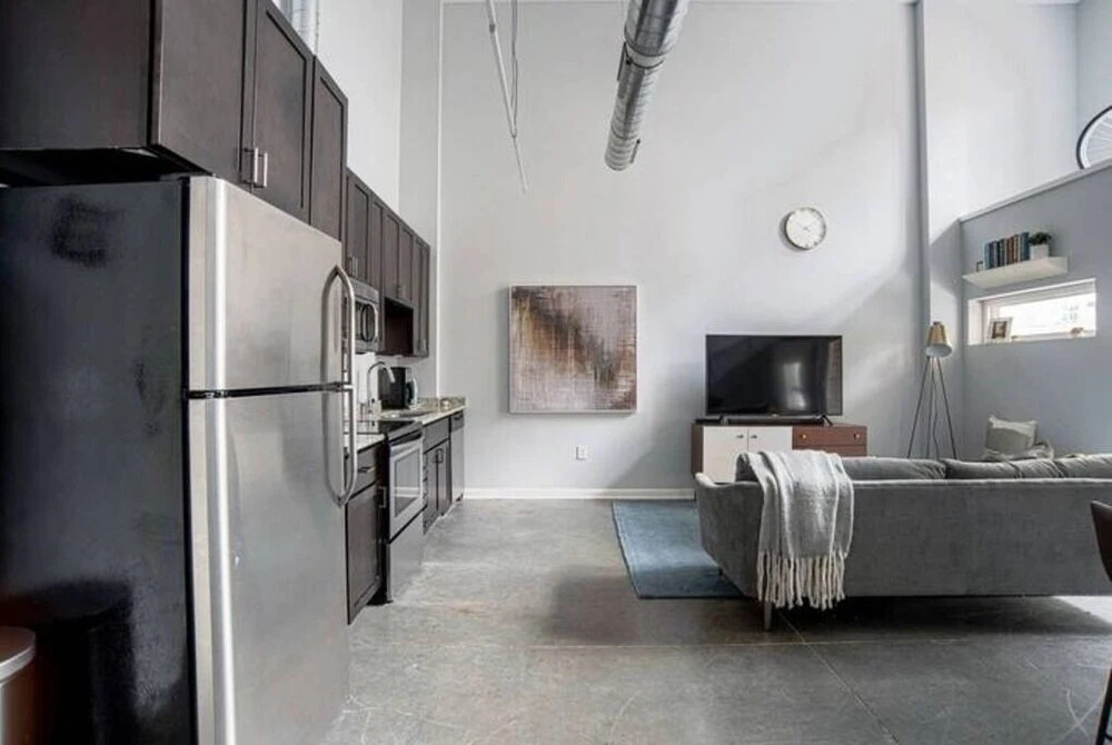 CozySuites TWO Stylish Apts Monument Cir