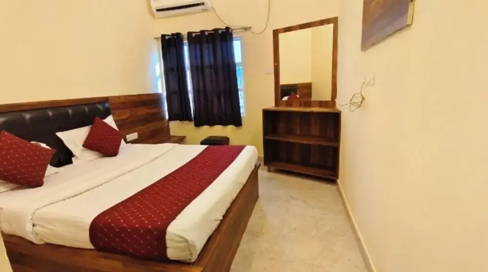 New Sandhya Guest House