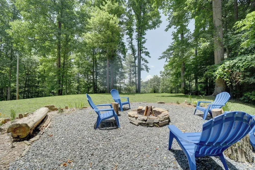 Dog-friendly Cottage w/ Deck in National Forest!