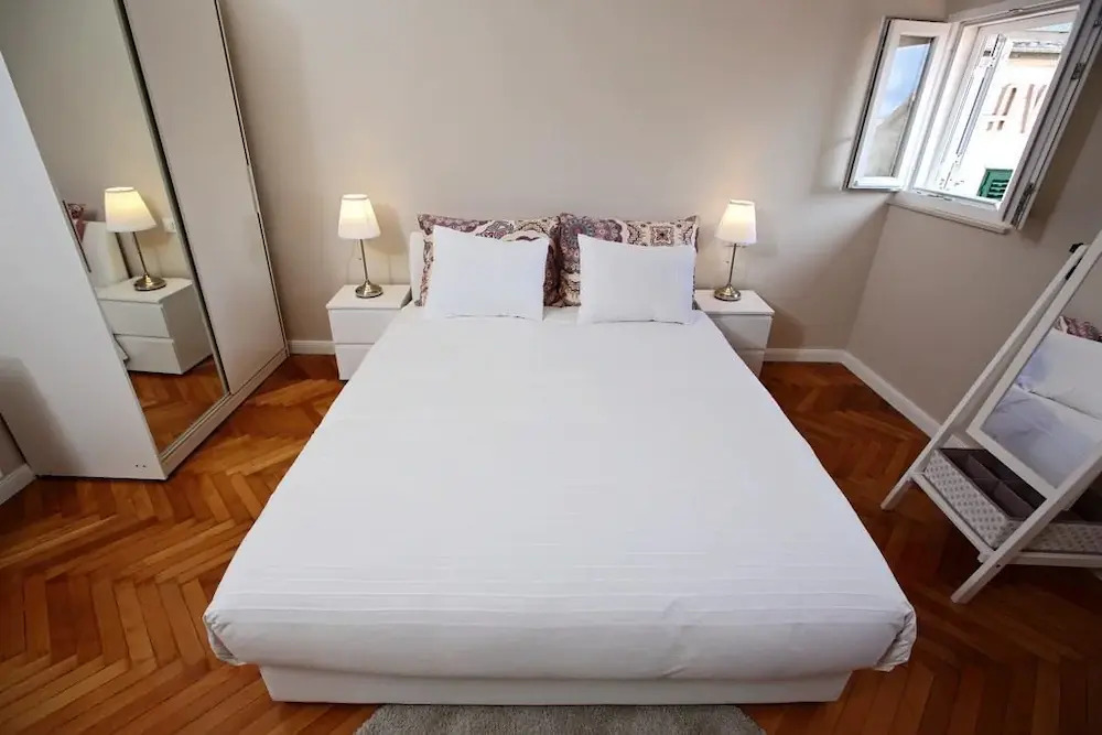 Diocletian Apartments & Rooms