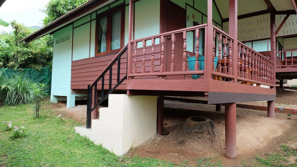 Pooltrap Village Bungalow