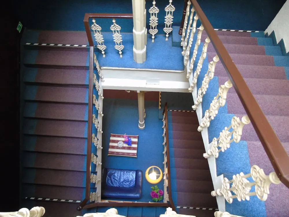 Grand Luxury Hotel