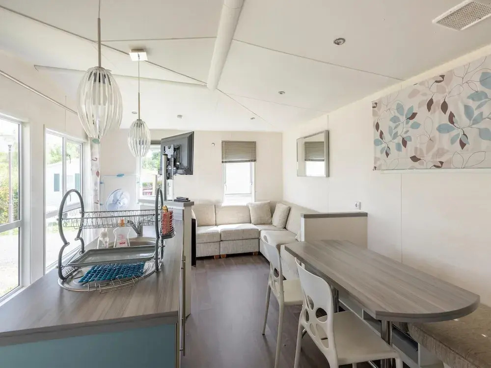 Mobile Home in Veuzain-sur-loire With Garden
