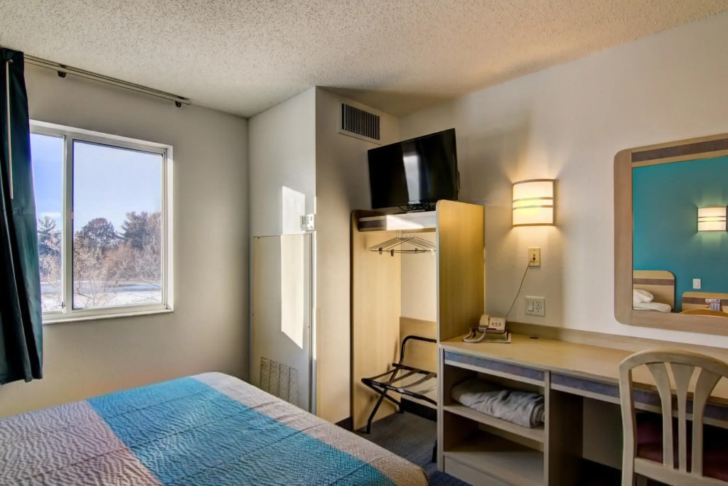 Motel 6 Menomonie