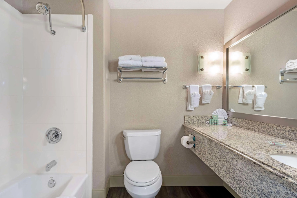 Best Western Cedar Inn & Suites