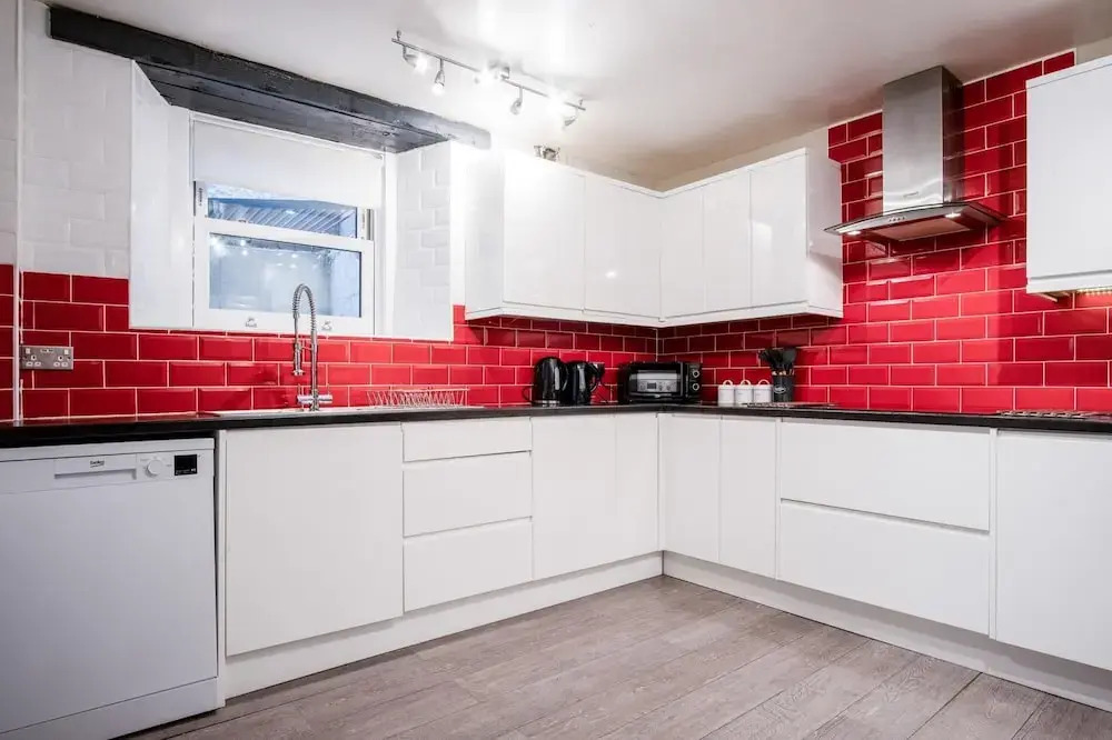 The Lanterns - 9 Bedroom - Sleeps 17 - Saundersfoot Village Centre