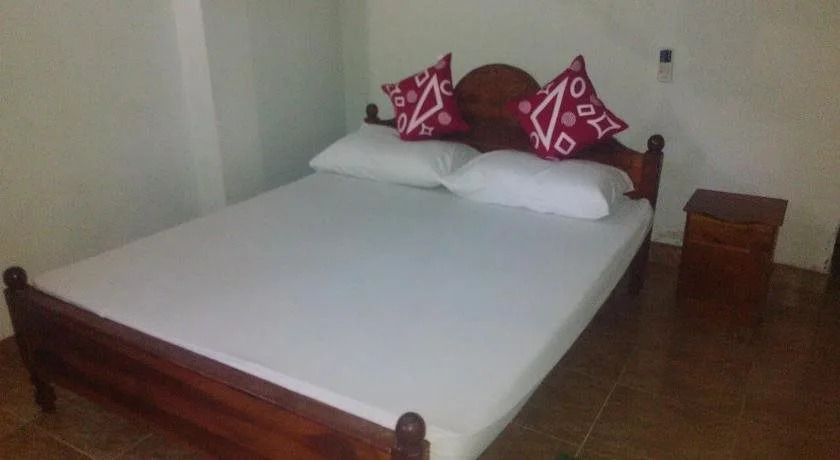 Summer Set Inn