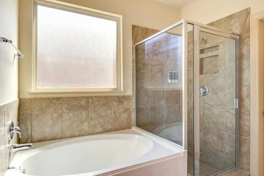 < 1 Mi to Lake Conroe: Home w/ Furnished Patio!