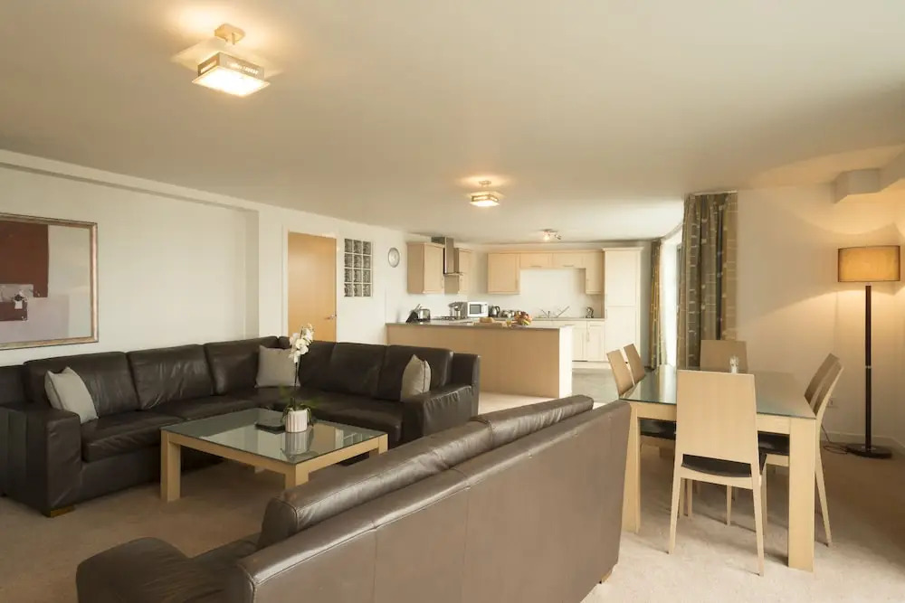 Fountain Court Apartments - EQ2