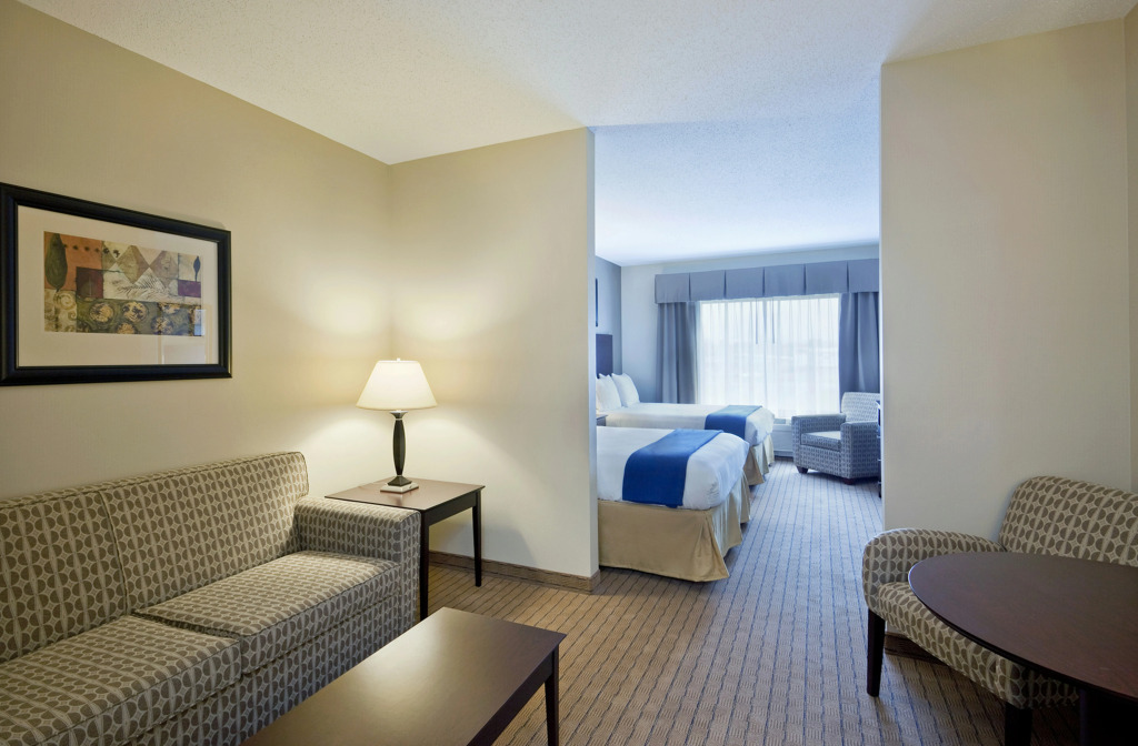 Holiday Inn Express & Suites Malone by IHG
