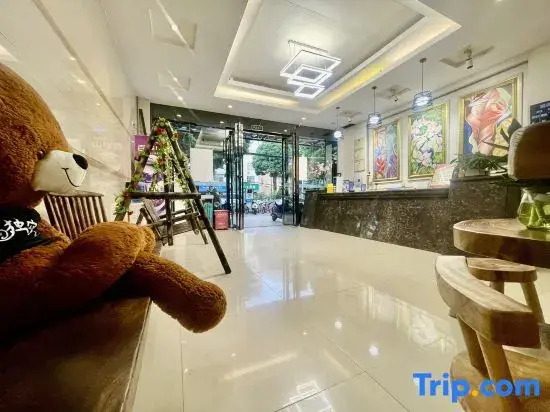 Yuelai Hotel (Nanning Shi Dashatian Subway Station Jinxiangdadao Subway Station)