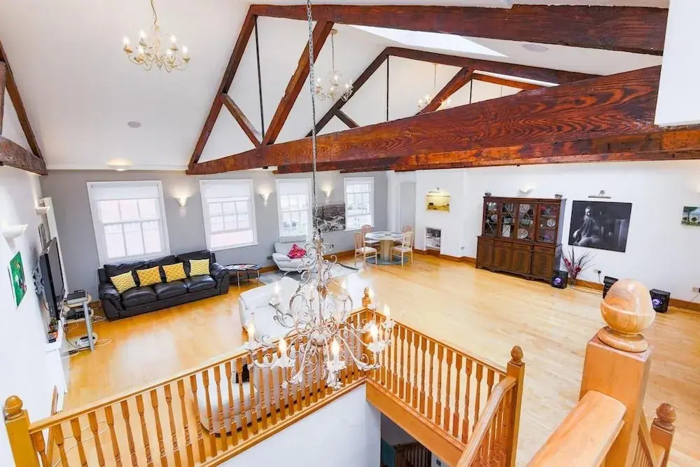 Specious Family Kensington 5-bed House, Sleeps 10