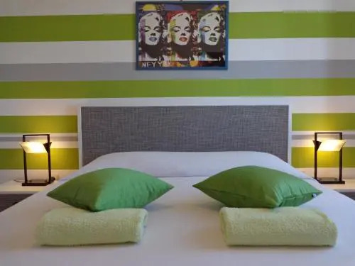 Hollywood rooms