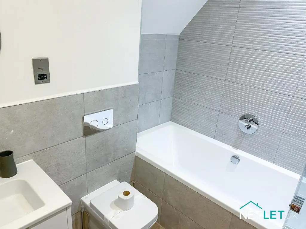Waterstone House Penthouse Apartment