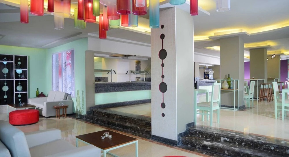 Beach albatros resort Azrak VIP Package