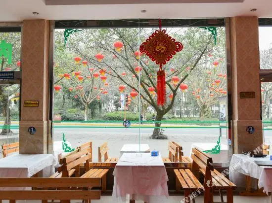 Yue to Brigade Hotel