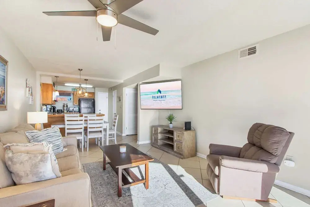 Gulf View 2 Bed Beaches Pool Dining and Fun