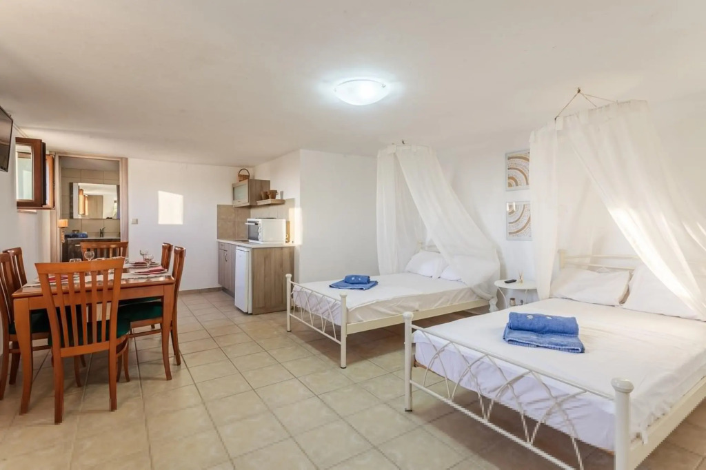 Mani Summer Escape - Spacious Home Fully Equipped