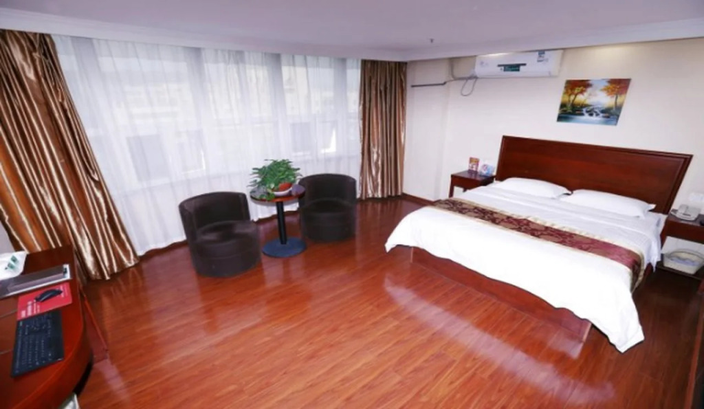 GreenTree Inn ShanDong ZiBo LinZi People Square Long-term Bus Station East Express Hotel