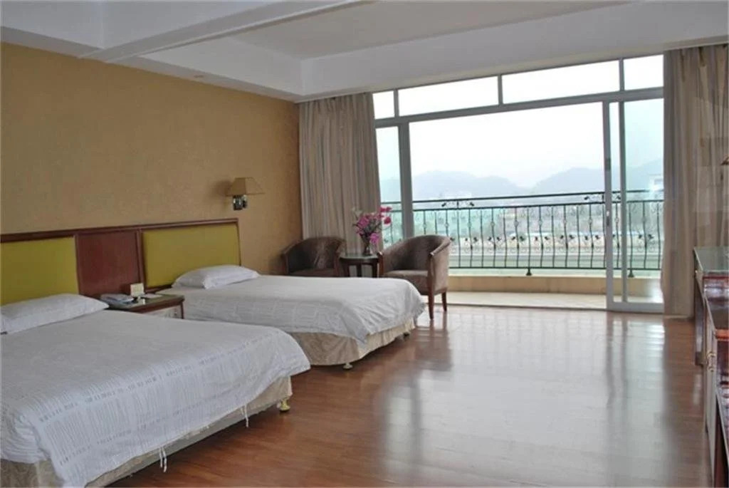 Xinlongmen Hotel