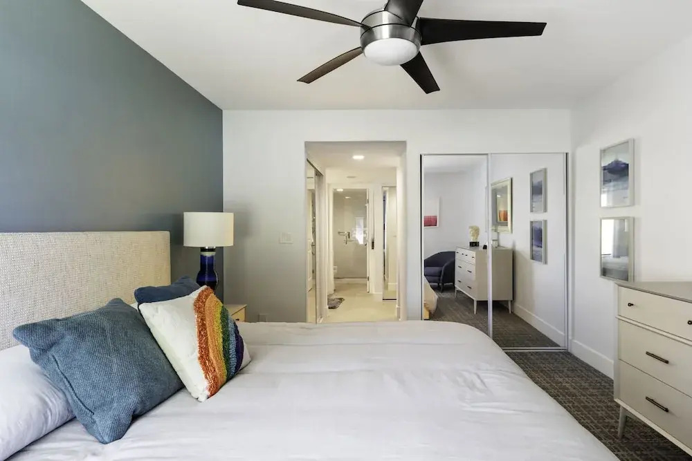 Cozy Condo w Heated Pool 1 Hr to Joshua Tree NP