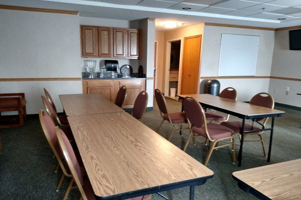 Holiday Inn Express - Toledo West - Napoleon by IHG