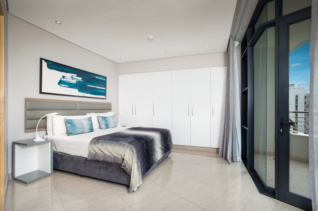 The Pearls of Umhlanga, or Oceans Apts